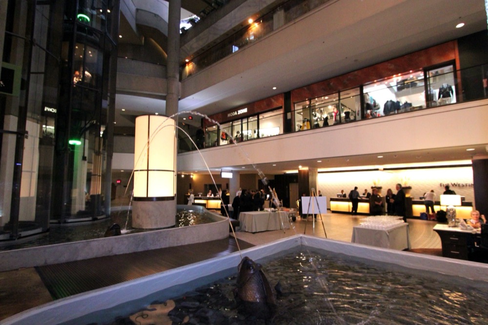 Reception & Helpdesk